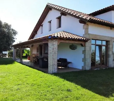 Turistico El Castro Casa de Campo La Revilla (San Vicente de la Barquera)